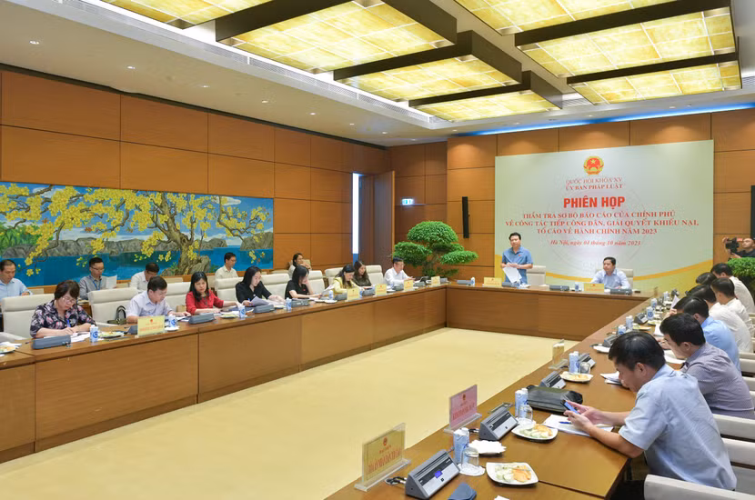 Chính phủ chỉ đạo thực hiện nghiêm túc kiến nghị của UBTVQH về tiếp công dân Chính phủ chỉ đạo thực hiện nghiêm túc kiến nghị của UBTVQH về tiếp công dân