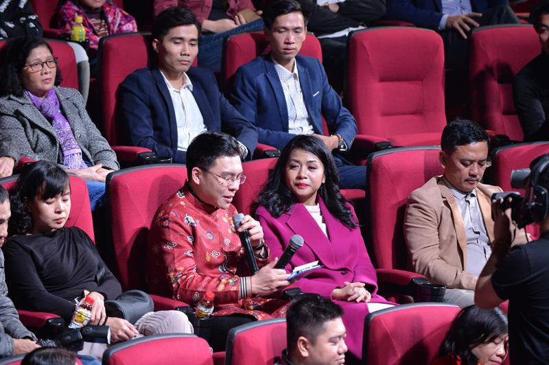 Phần giao lưu cùng chị Trần Uyên Phương, Phó Tổng Giám đốc tập đoàn Tân Hiệp Phát Phần giao lưu cùng chị Trần Uyên Phương, Phó Tổng Giám đốc tập đoàn Tân Hiệp Phát