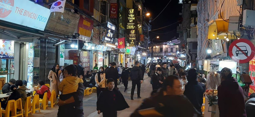 Phố cổ Hà Nội ở ngày cuối cùng của năm 2020