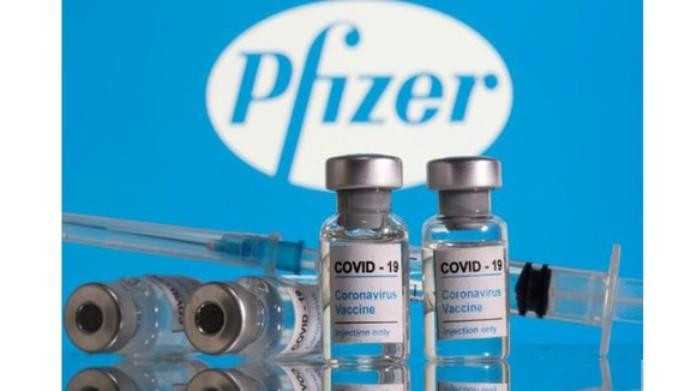 Có thể tiêm kết hợp vaccine AstraZeneca và Pfizer nhưng phải theo dõi người tiêm chặt chẽ