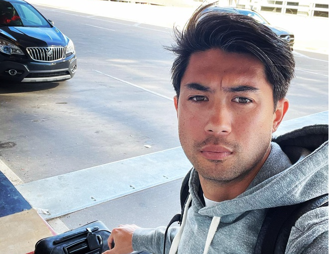 Lee Nguyễn chia sẻ hình ảnh lên máy bay về Việt Nam sáng 6-1 Lee Nguyễn chia sẻ hình ảnh lên máy bay về Việt Nam sáng 6-1