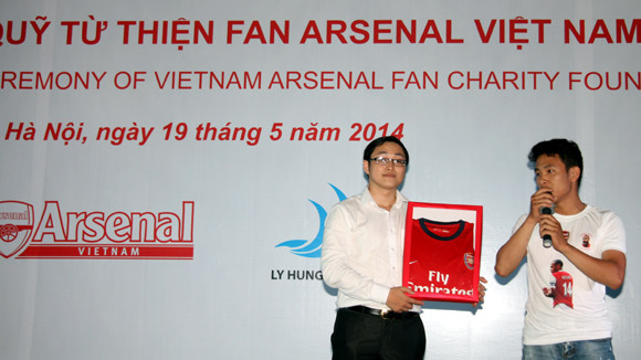 Có người trả 68 triệu cho chiếc áo của "Running man" ảnh 3 Có người trả 68 triệu cho chiếc áo của "Running man" ảnh 3