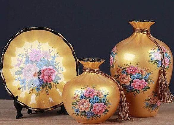 Sản phẩm sơn mài được nhiều nghệ nhân trẻ vận dụng mỹ thuật ứng dụng trong thiết kế mẫu mã Sản phẩm sơn mài được nhiều nghệ nhân trẻ vận dụng mỹ thuật ứng dụng trong thiết kế mẫu mã