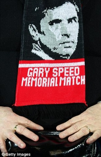 Đội bóng xứ Wale tưởng nhớ Speed trước trận đấu ảnh 6