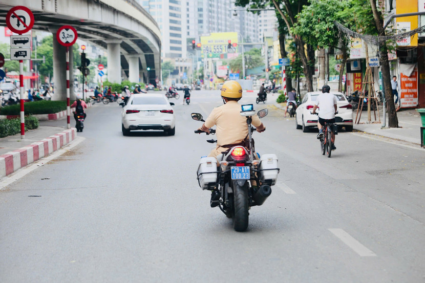 Tuần tra, kiểm soát, hỗ trợ thí sinh, người nhà thí sinh nếu gặp sự cố