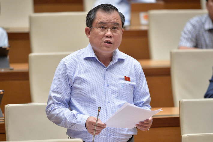 ĐBQH Nguyễn Tâm Hùng (đoàn Bà Rịa – Vũng Tàu) ĐBQH Nguyễn Tâm Hùng (đoàn Bà Rịa – Vũng Tàu)