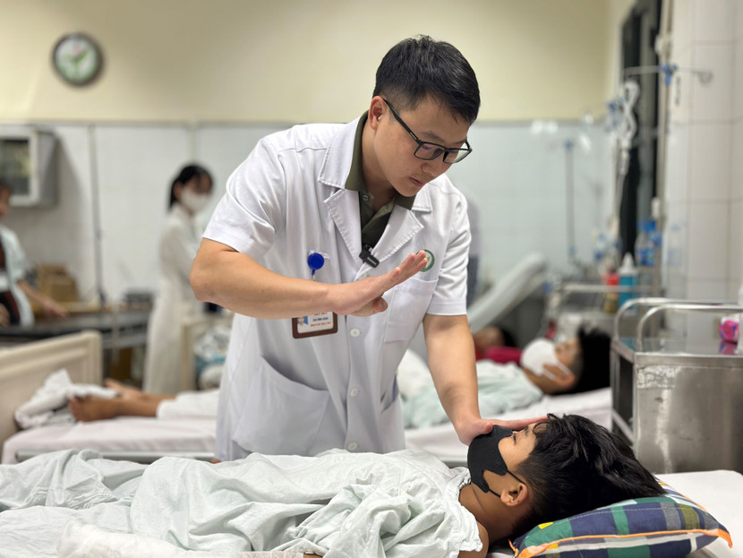 Điều trị bệnh nhân chấn thương do pháo nổ tại Bệnh viện Việt Đức Điều trị bệnh nhân chấn thương do pháo nổ tại Bệnh viện Việt Đức