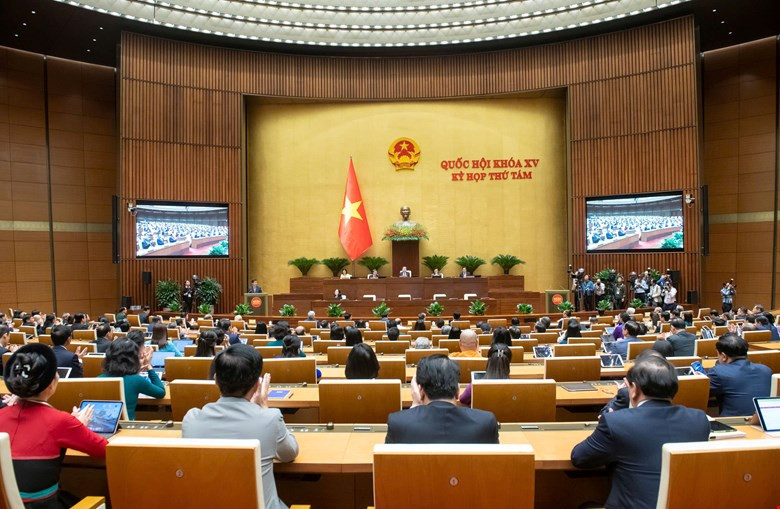 Quang cảnh phiên bế mạc kỳ họp 8