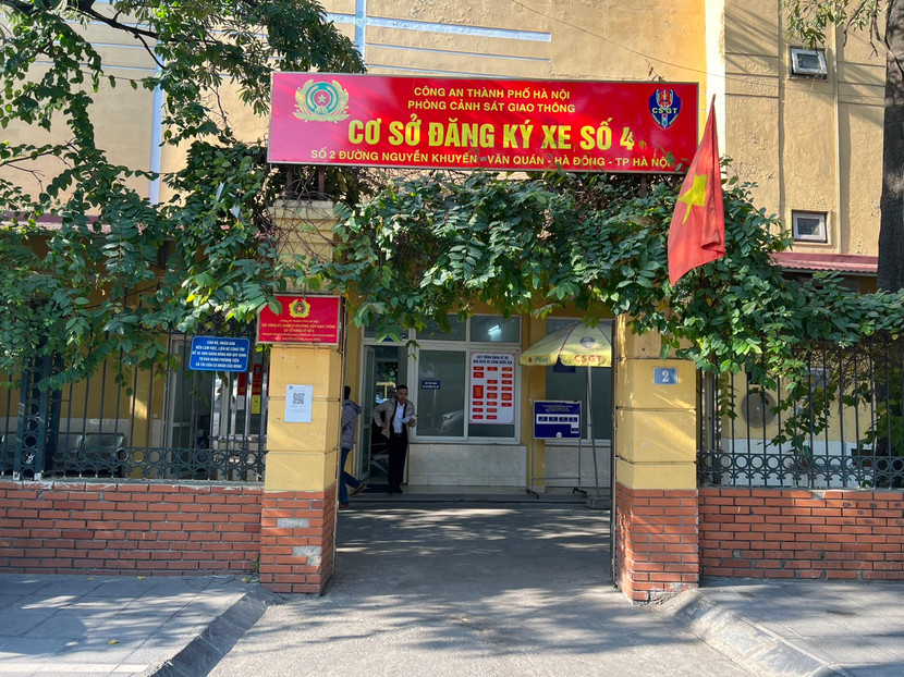 Sau khi tổ chức lại, số 2 Nguyễn Khuyến, Hà Đông là 1 trong 3 cơ sở phục vụ đăng ký ô tô cho người dân có hộ khẩu tại 12 quận nội thành