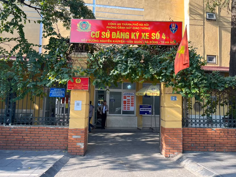 Sau khi tổ chức lại, số 2 Nguyễn Khuyến, Hà Đông là 1 trong 3 cơ sở phục vụ đăng ký ô tô cho người dân có hộ khẩu tại 12 quận nội thành