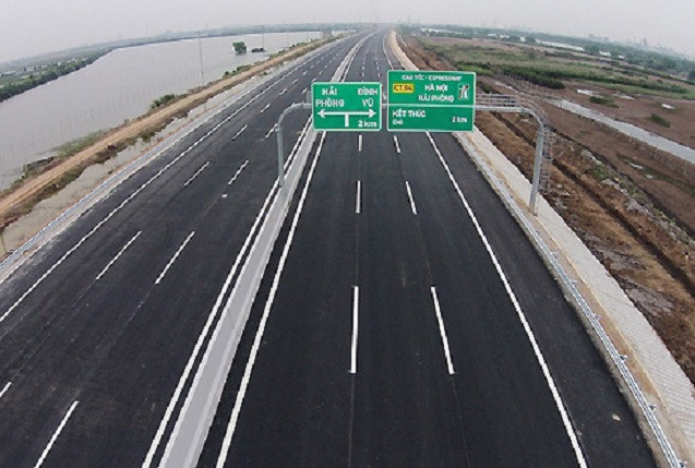 Kiến nghị cân nhắc phí sử dụng đường cao tốc Kiến nghị cân nhắc phí sử dụng đường cao tốc