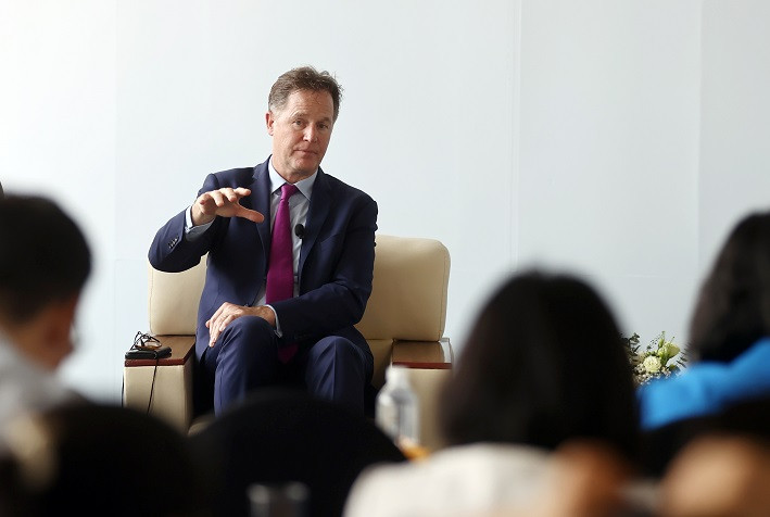 Ông Nick Clegg- Chủ tịch phụ trách Đối ngoại Toàn cầu, Tập đoàn Meta thông tin về kế hoạch đầu tư của Meta tại Việt Nam ngày 1-10 Ông Nick Clegg- Chủ tịch phụ trách Đối ngoại Toàn cầu, Tập đoàn Meta thông tin về kế hoạch đầu tư của Meta tại Việt Nam ngày 1-10