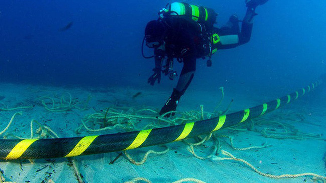 Việt Nam cần thêm các tuyến cáp quang biển mới