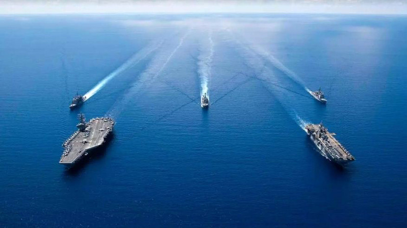 Hai cụm tàu sân bay tấn công USS Ronald Reagan và USS Nimitz của Mỹ trong một cuộc tập trận ở Biển Đông