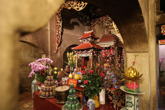 Khán thờ bằng gỗ, nghệ thuật tiêu biểu thời Mạc tại chùa Bà Tấm Khán thờ bằng gỗ, nghệ thuật tiêu biểu thời Mạc tại chùa Bà Tấm