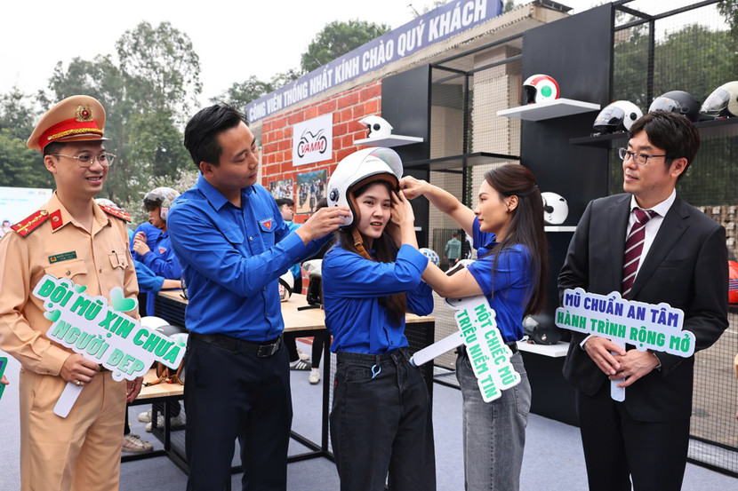 Hướng dẫn cách đội mũ an toàn khi tham gia giao thông