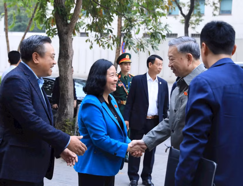 Tổng Bí thư Tô Lâm cùng lãnh đạo TP Hà Nội đến dự buổi tiếp xúc cử tri
