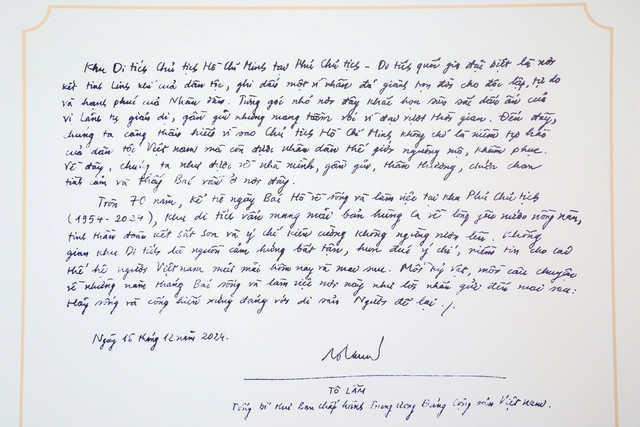 Dòng cảm tưởng của Tổng Bí thư Tô Lâm được trưng bày tại triển lãm Dòng cảm tưởng của Tổng Bí thư Tô Lâm được trưng bày tại triển lãm