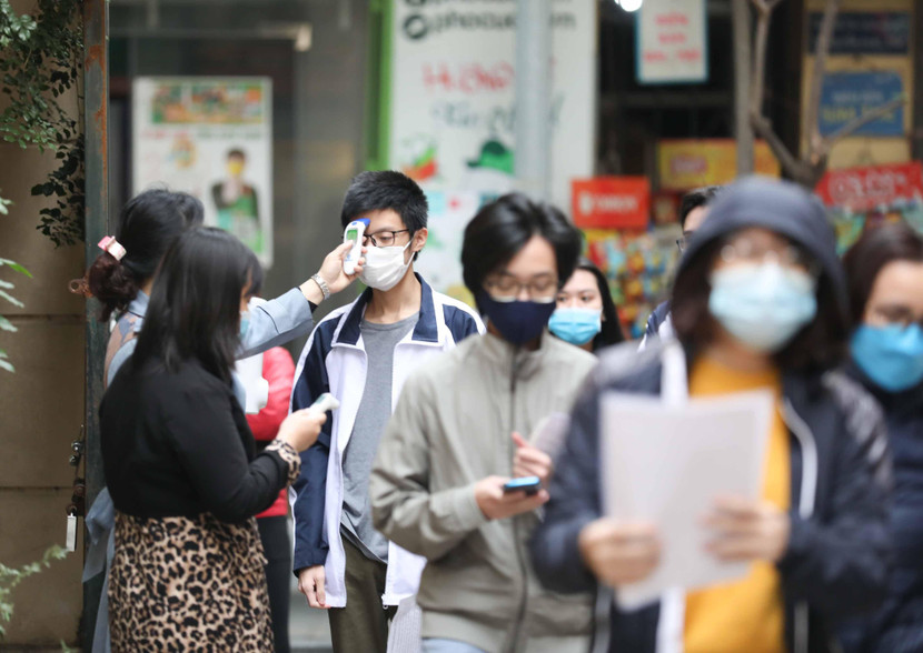 Học sinh THPT Hà Nội trên toàn thành phố bắt đầu đi học trở lại từ ngày 6-12