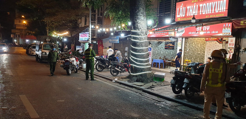 Kiên trì vận động, nhắc nhở với hộ kinh doanh song cũng kiên quyết với trường hợp chây ỳ, chống đối Kiên trì vận động, nhắc nhở với hộ kinh doanh song cũng kiên quyết với trường hợp chây ỳ, chống đối