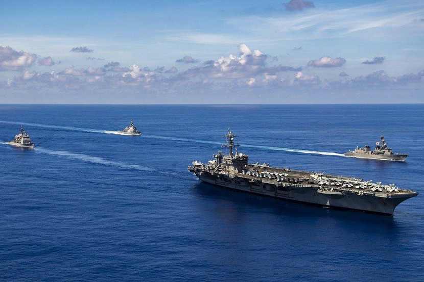 Nhóm tác chiến tàu sân bay USS Carl Vinson của Mỹ trong lần tập trận ở Biển Đông Nhóm tác chiến tàu sân bay USS Carl Vinson của Mỹ trong lần tập trận ở Biển Đông