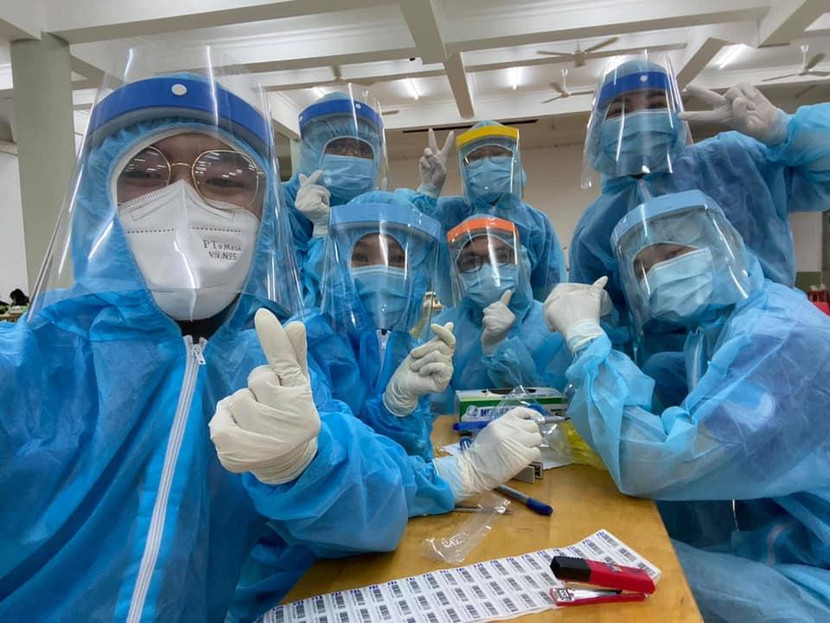 Bộ Y tế điều động 10.000 nhân viên phối hợp với lực lượng y tế của TP.HCM chống dịch Covid-19 Bộ Y tế điều động 10.000 nhân viên phối hợp với lực lượng y tế của TP.HCM chống dịch Covid-19