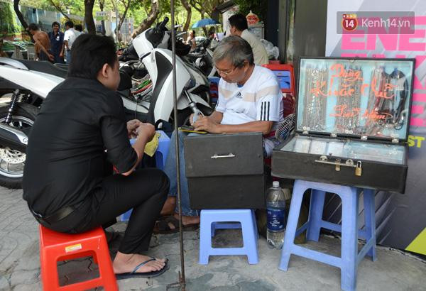 Nghề khắc bút giờ đây đã mai một Nghề khắc bút giờ đây đã mai một