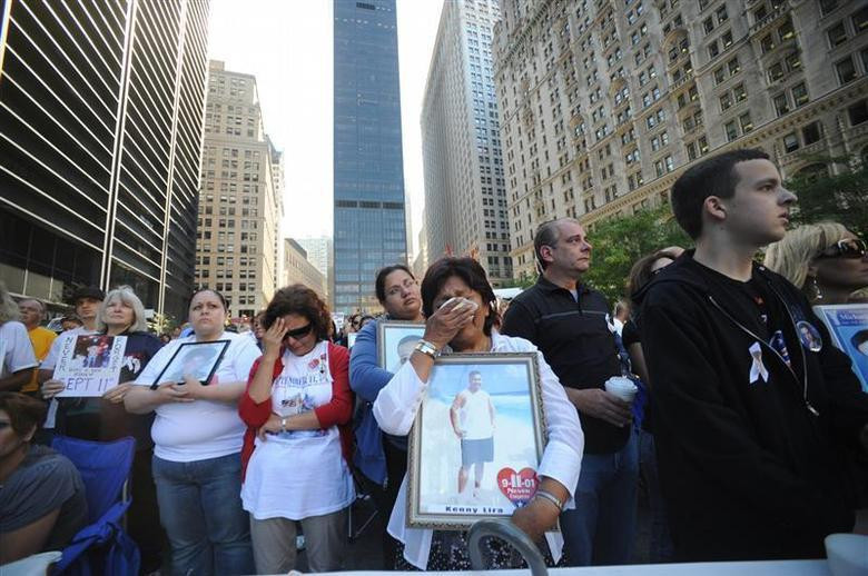 Người dân Mỹ tưởng niệm những nạn nhân thiệt mạng trong vụ khủng bố ngày 11-9-2001