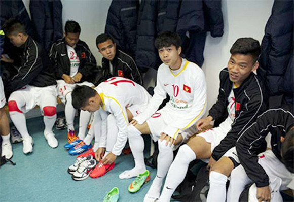 U19 Việt Nam xả hơi trước giờ tái đấu U19 Arsenal ảnh 6