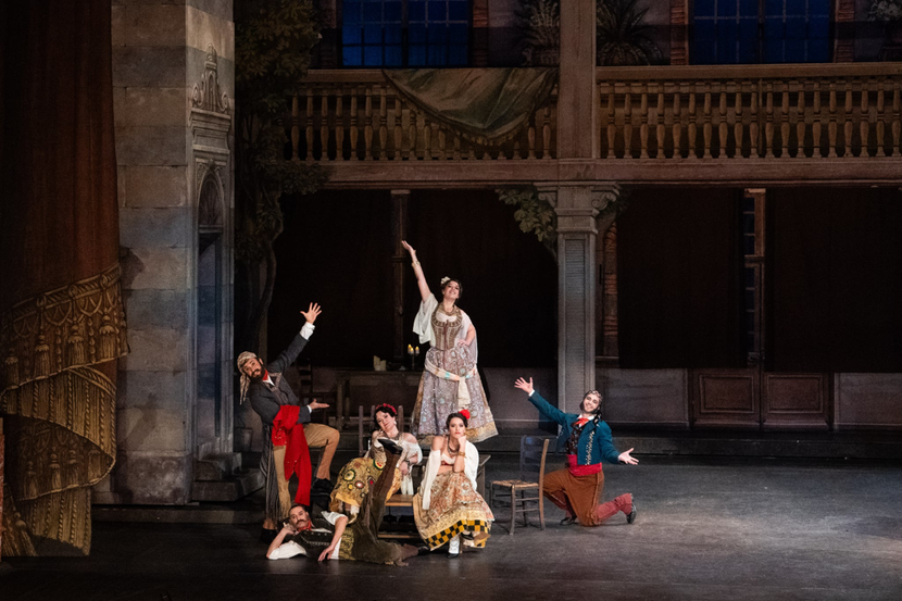 Ảnh: Nhà hát Hồ Gươm Ảnh: Nhà hát Hồ Gươm