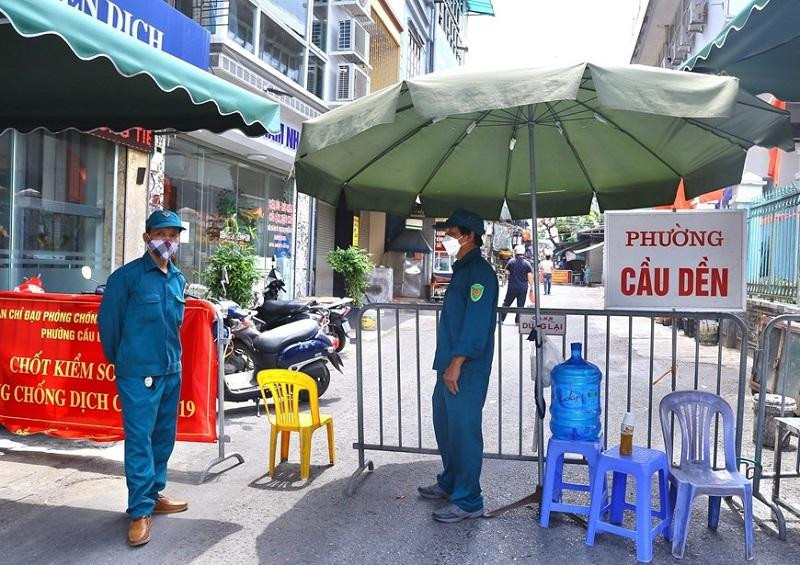 Một khu vực ở phường Cầu Dền, quận Hai Bà Trưng bị phong tỏa vì nhiều bệnh nhân mắc Covid-19 Một khu vực ở phường Cầu Dền, quận Hai Bà Trưng bị phong tỏa vì nhiều bệnh nhân mắc Covid-19