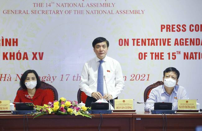 Tổng Thư ký Quốc hội Bùi Văn Cường thông tin tại buổi họp báo trước kỳ họp 1 - Quốc hội khóa XV Tổng Thư ký Quốc hội Bùi Văn Cường thông tin tại buổi họp báo trước kỳ họp 1 - Quốc hội khóa XV