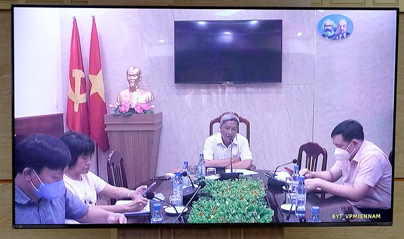 Thứ trưởng Nguyễn Trường Sơn họp trực tuyến từ điểm cầu TP HCM với Bộ trưởng Y tế chiều tối 13-7 Thứ trưởng Nguyễn Trường Sơn họp trực tuyến từ điểm cầu TP HCM với Bộ trưởng Y tế chiều tối 13-7