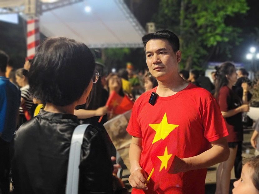 Anh Đào Hồng Hải không giấu được xúc động khi chia sẻ cảm xúc tại sự kiện đặc biệt của đất nước