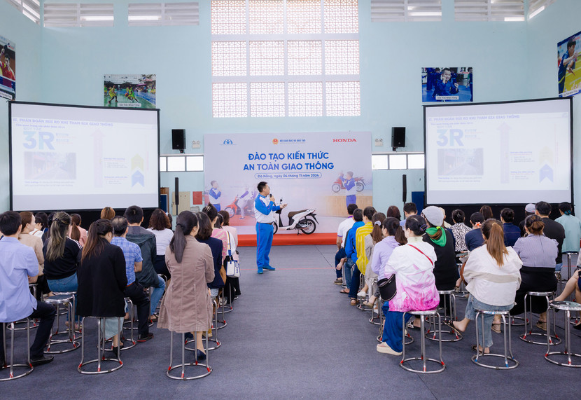 Đào tạo kiến thức an toàn giao thông cho các bậc phụ huynh Đào tạo kiến thức an toàn giao thông cho các bậc phụ huynh