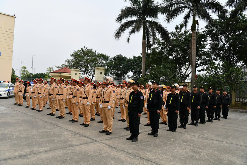 Lực lượng Cảnh sát giao thông cả nước nghiêm túc thực hiện đợt cao điểm đảm bảo trật tự an toàn giao thông trước, trong và sau Tết Nguyên đán Ất Tỵ 2025