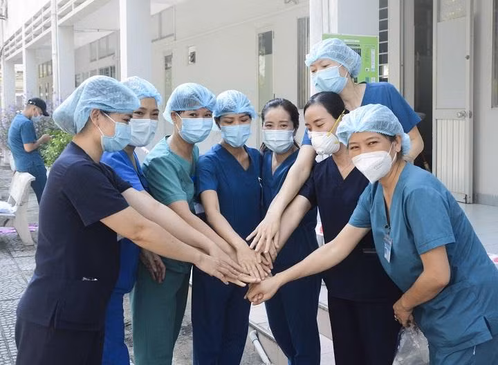 Bộ Y tế cho rằng lúc này vẫn chưa thể công bố hết dịch Covid-19 (Ảnh minh họa)
