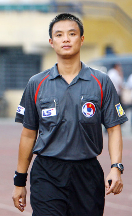 Võ Quang Vinh lập cú đúp Còi vàng ảnh 1