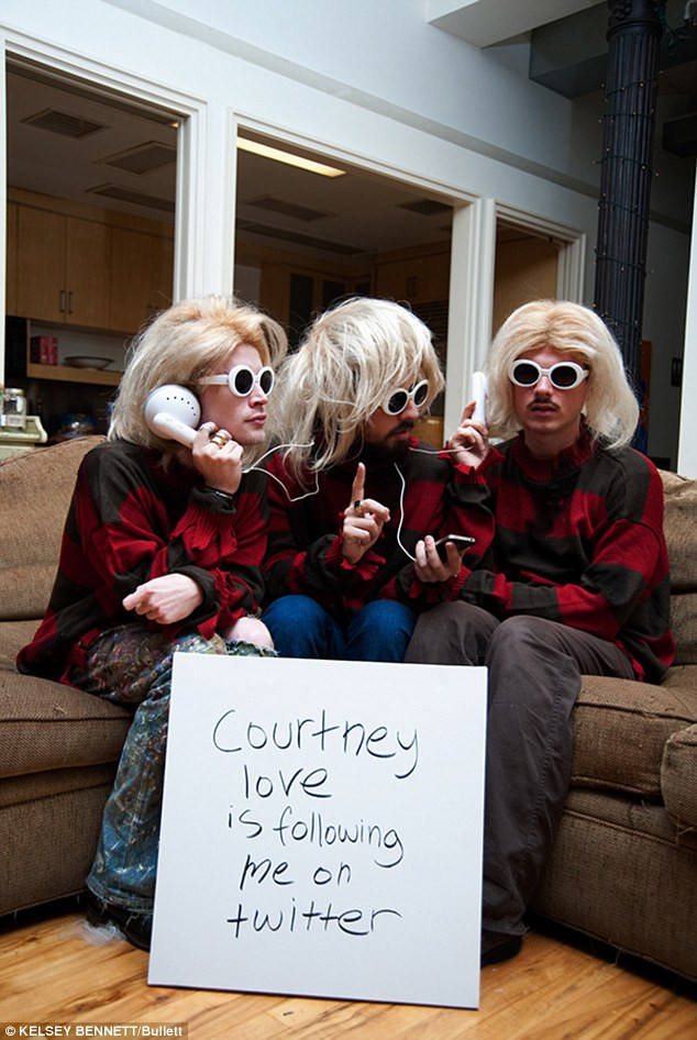 Sao “Ở nhà một mình” mở xưởng vẽ với thuốc lá và rượu ảnh 4