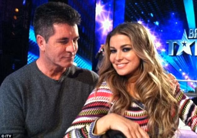 Simon Cowell muốn tìm bạn gái ảnh 2