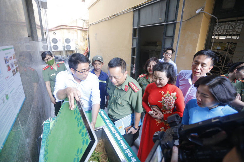 Khánh thành máy xử lý rác thải hữu cơ tại bếp Công an thành phố