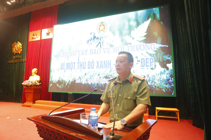 Đại tá Phạm Thanh Hùng, Phó Bí thư Đảng ủy, Phó Giám đốc Công an thành phố Hà Nội phát biểu khai mạc chương trình