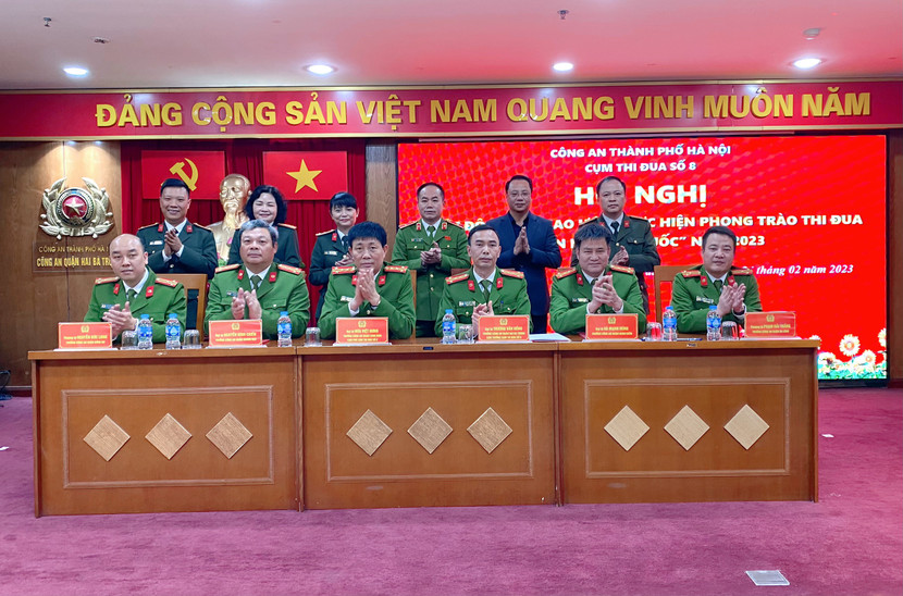 Các đơn vị trong Cụm thi đua số 8 đồng lòng nhất trí ký kết nội dung giao ước thi đua