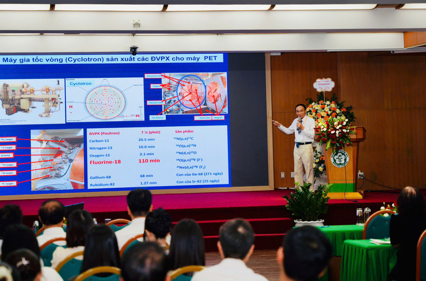 GS.TS Mai Trọng Khoa, nguyên Phó Giám đốc Bệnh viện Bạch Mai thông tin về tiến bộ trong máy móc chẩn đoán ung thư GS.TS Mai Trọng Khoa, nguyên Phó Giám đốc Bệnh viện Bạch Mai thông tin về tiến bộ trong máy móc chẩn đoán ung thư