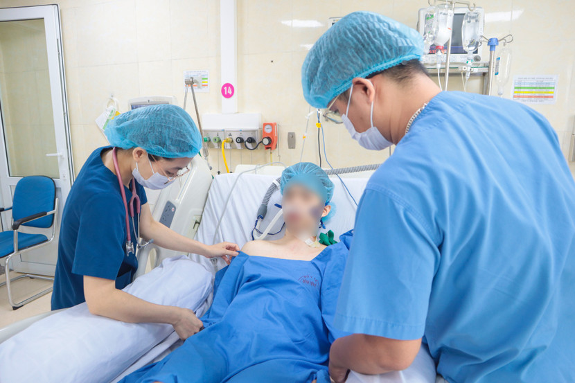 Bệnh nhân ngừng tìm đột ngột được cấp cứu tại Bệnh viện E