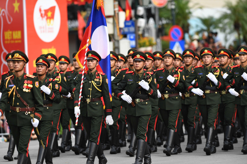 Các khối diễu binh, diễu hành của quân đội nước ngoài đi qua Quảng trường Cách mạng tháng Tám Các khối diễu binh, diễu hành của quân đội nước ngoài đi qua Quảng trường Cách mạng tháng Tám