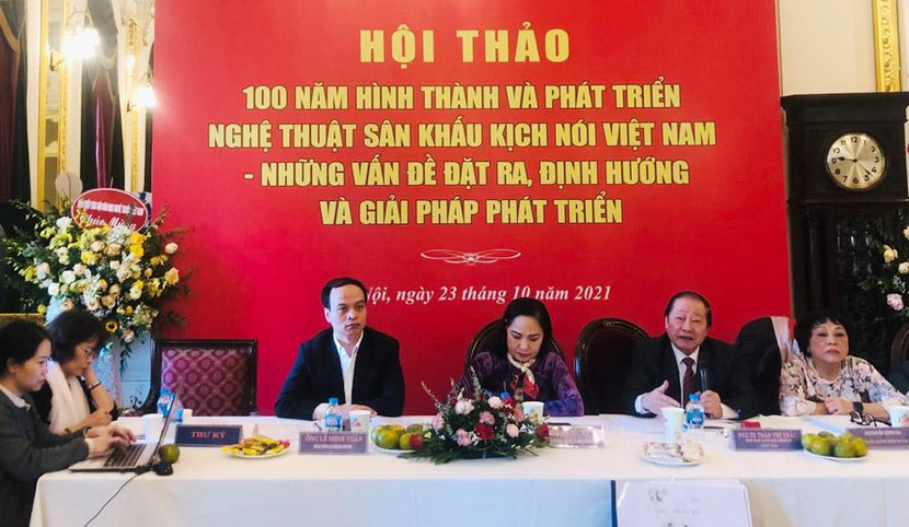 Hội thảo thu hút nhiều ý kiến tâm huyết của giới hoạt động sân khấu kịch nói. Hội thảo thu hút nhiều ý kiến tâm huyết của giới hoạt động sân khấu kịch nói.