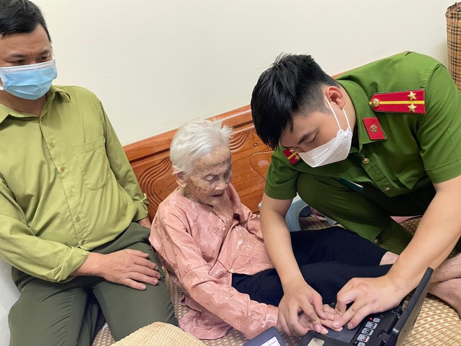 Giám đốc CATP Hà Nội mong muốn Công an các đơn vị nỗ lực để ngày 15-6 sẽ "về đích" thành công