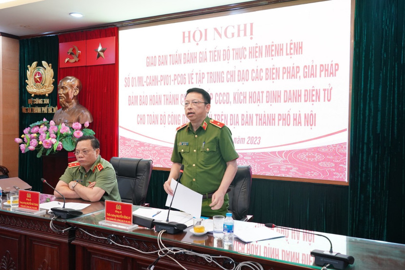 Thiếu tướng Nguyễn Hồng Ky - Phó Giám đốc CATP Hà Nội yêu cầu Chỉ huy các đơn vị đôn đốc, rà soát, động viên các phường, xã sớm "về đích"