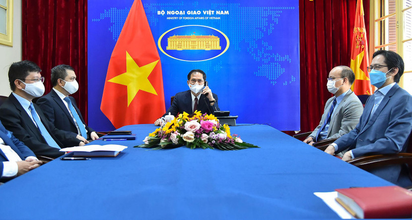 Điện đàm với Ngoại trưởng Antony Blinken, Bộ trưởng Ngoại giao Bùi Thanh Sơn cảm ơn Mỹ đã hỗ trợ Việt Nam tiếp cận vaccine ngừa Covid-19
